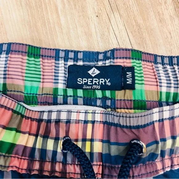 Men’s size Medium Swimsuit bundle sperry plaid watermelon coconut